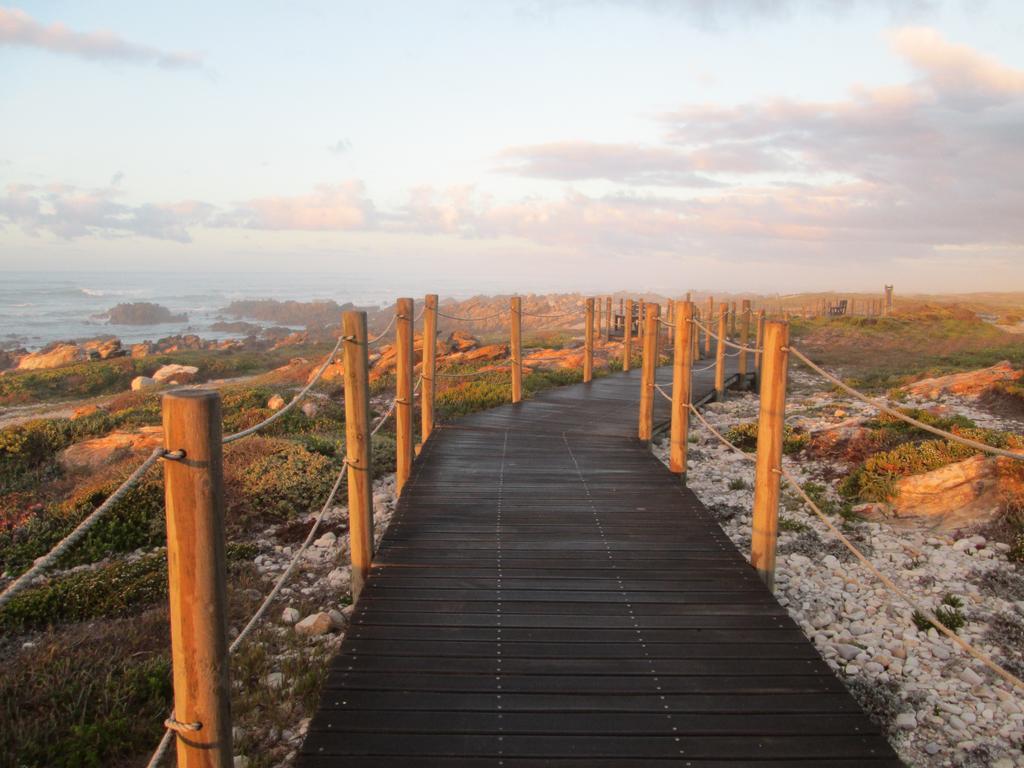 Mermaid Guest House Struisbaai Exterior photo